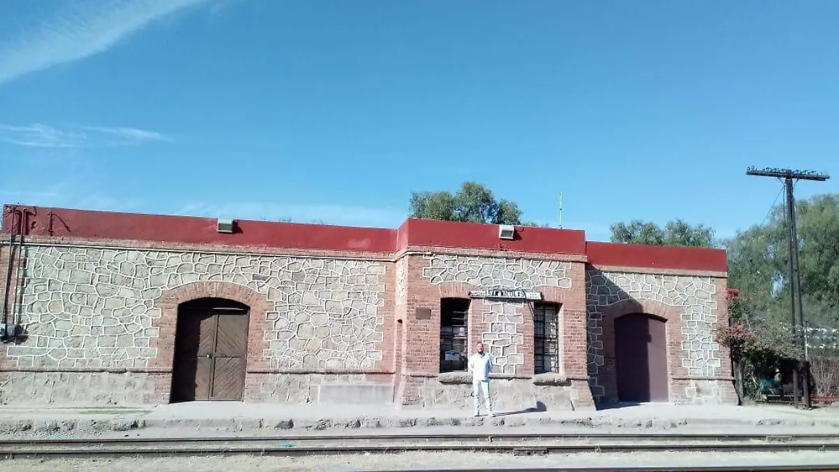 1.- En la Estación